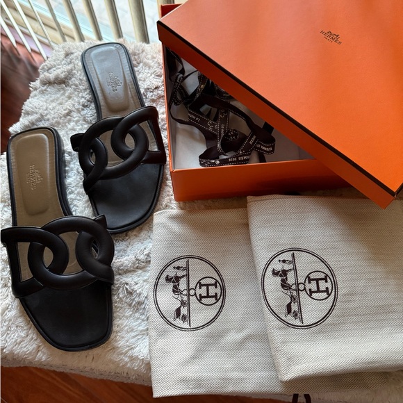 Hermes Black Slide Sandals - Picture 2 of 4